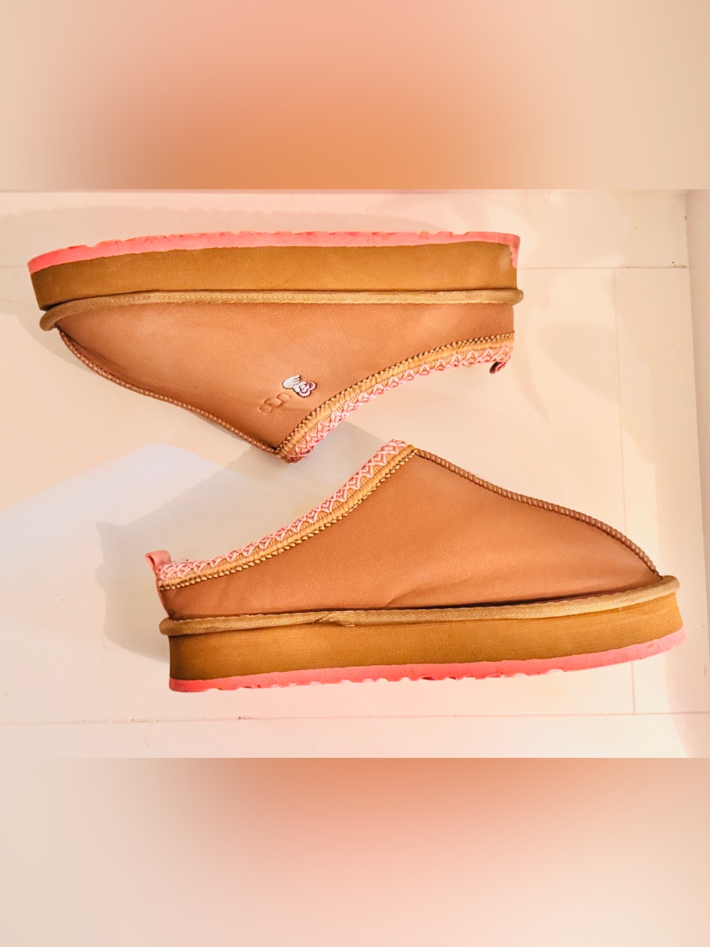 UGG Tazz Love Slippers in Arroyo with Tropical Pink Trim - Picture 9 of 12
